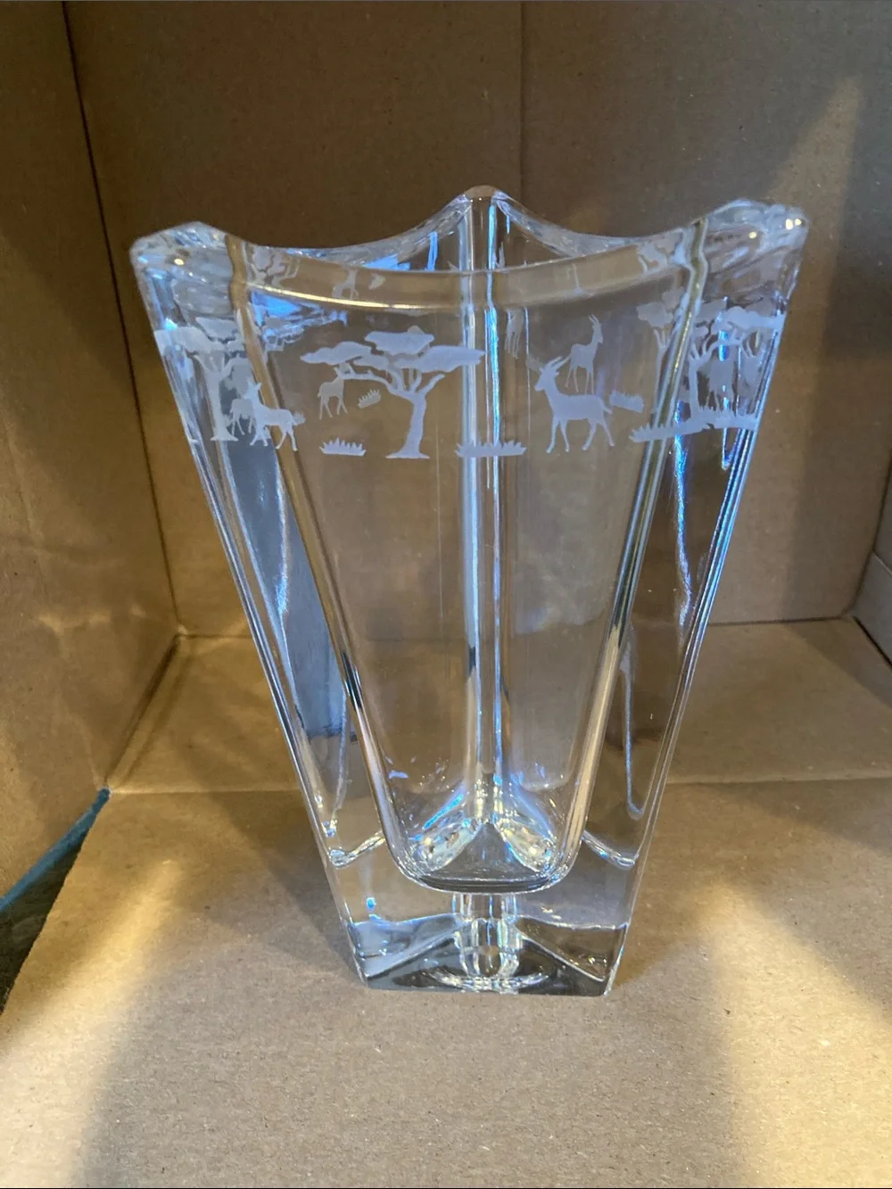 Mikasa Safari clear Crystal triangular vase